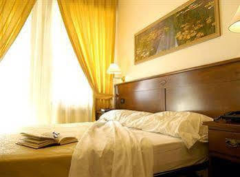 Hotel Nuovo Metro Milan Exterior photo